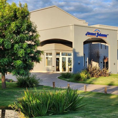Howard Johnson Hotel & Resort Funes Exterior foto