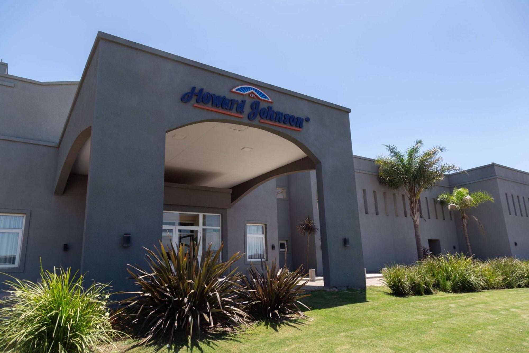 Howard Johnson Hotel & Resort Funes Exterior foto